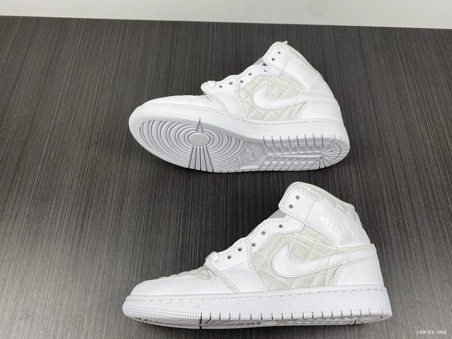 Reps 1 - Quilted (W) Mid Jordan DB6078-100 White 0515